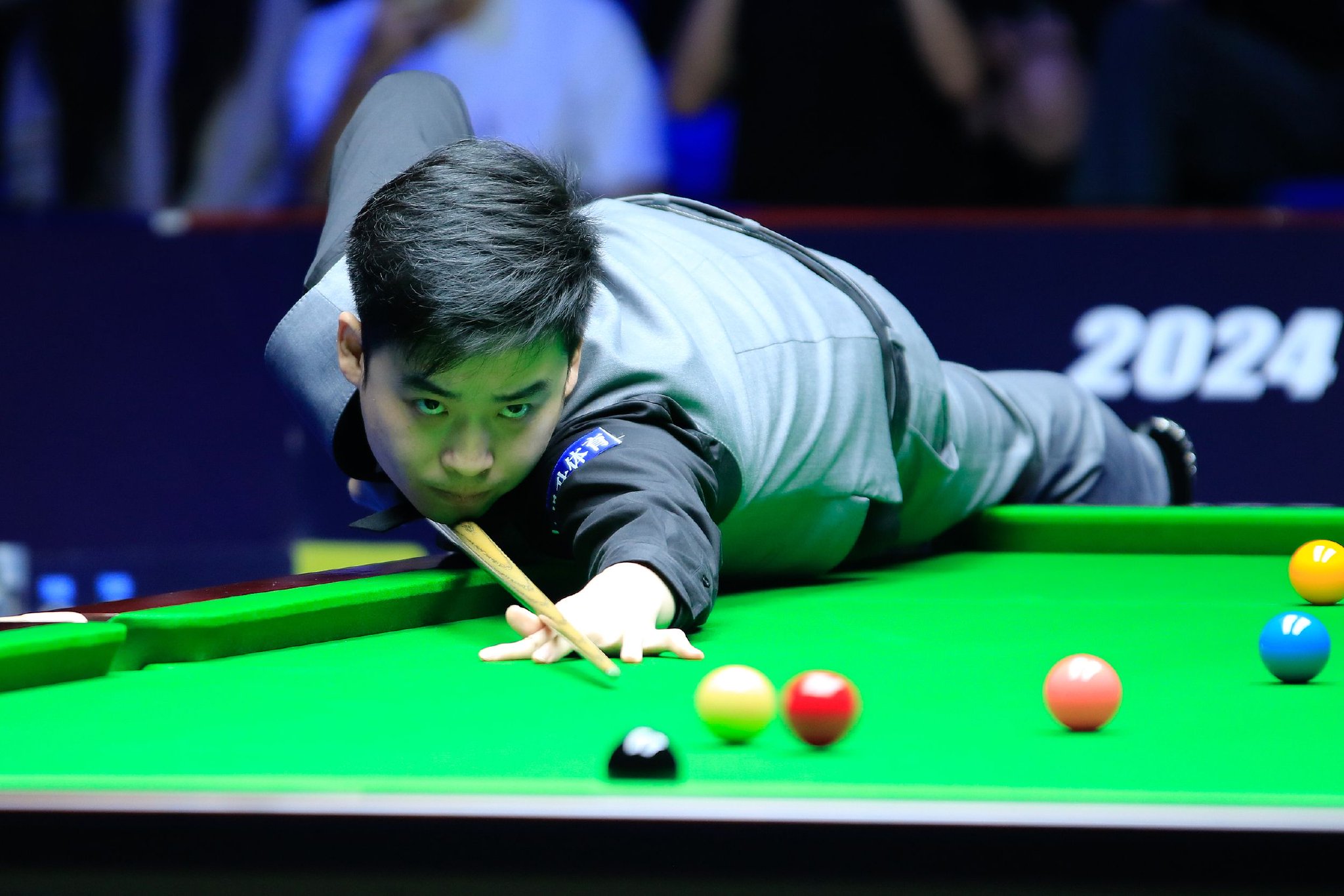 例如曾在莱 例如曾在莱