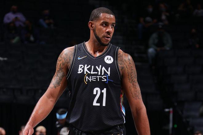 在8月显然 在8月显然