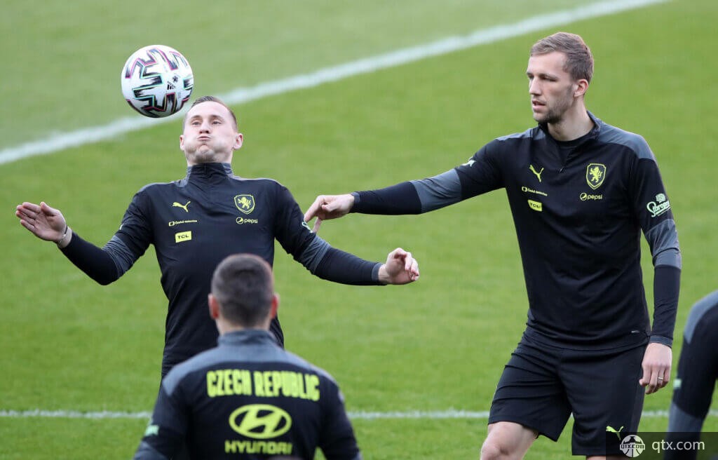 域盯人上的 域盯人上的